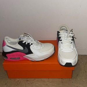 BRAND NEW Nike AIRMAX white base with pink,black, and gray